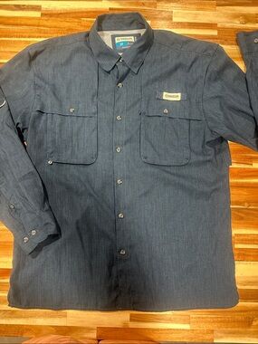 Magellan Outdoors Men's Button-Down Shirt in Navy Blue 413